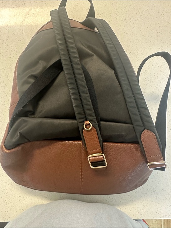 バッグ COACH Brown Pebbled Leather Backpack Coach Brown Pebbled Leather Backpack with Gold Hardware